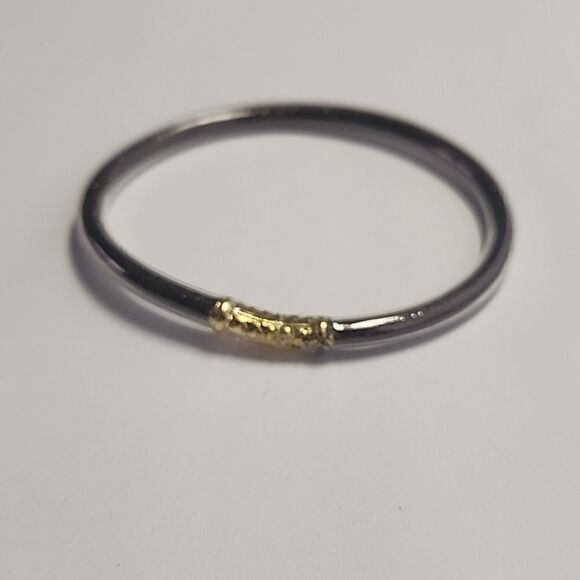 Buddhist Rubber Bangle Bracelet - Picture 2 of 3